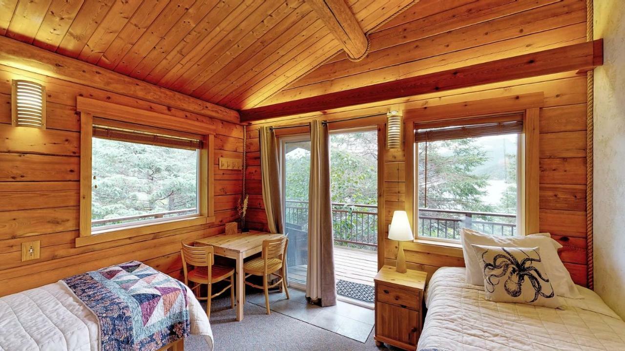Stillpoint Lodge - All-Inclusive Halibut Cove Exterior foto
